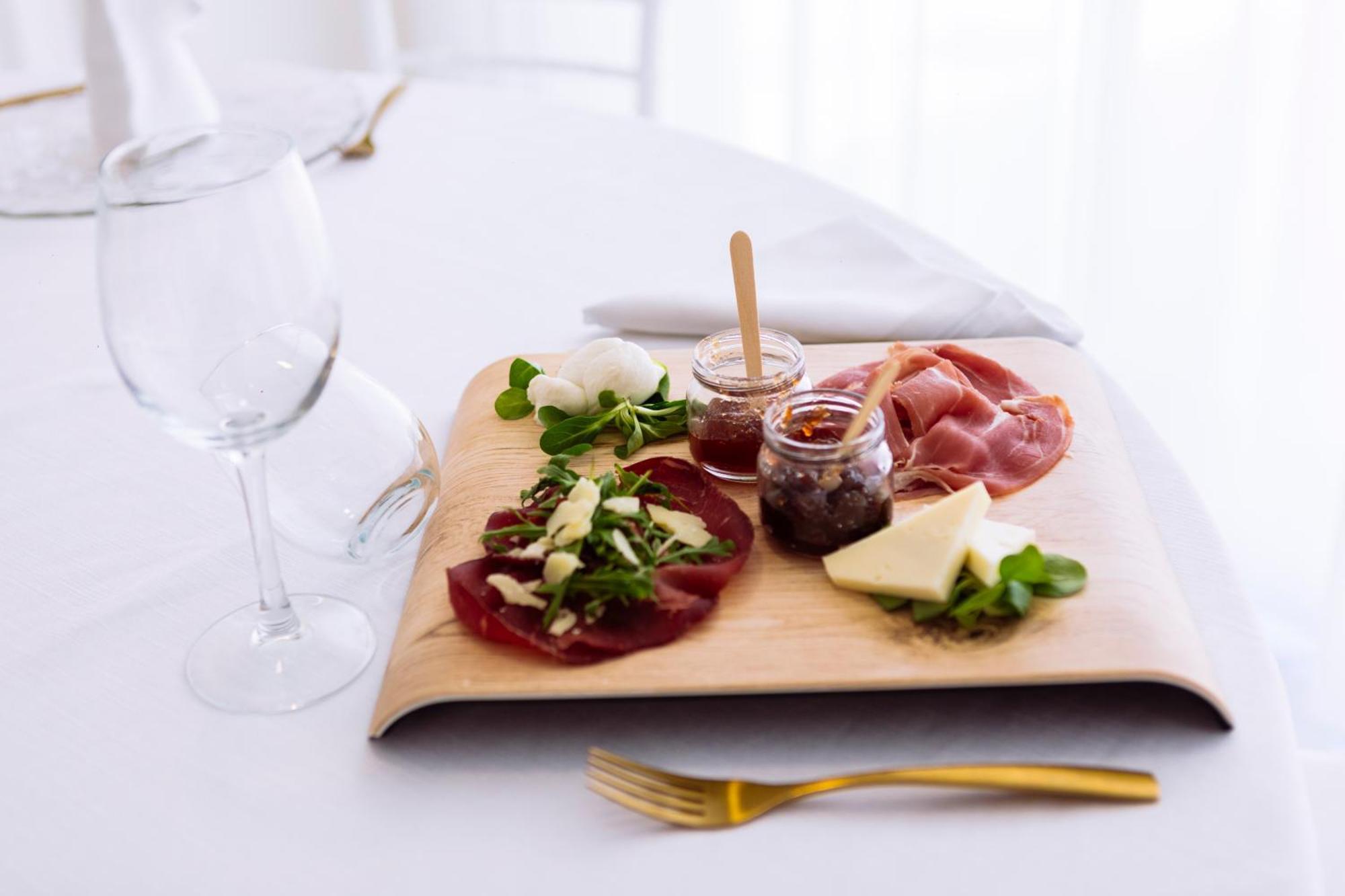 Hotel Leon - Ristorante Al Cavallino Rosso Сан-Джованни-Ротондо Экстерьер фото
