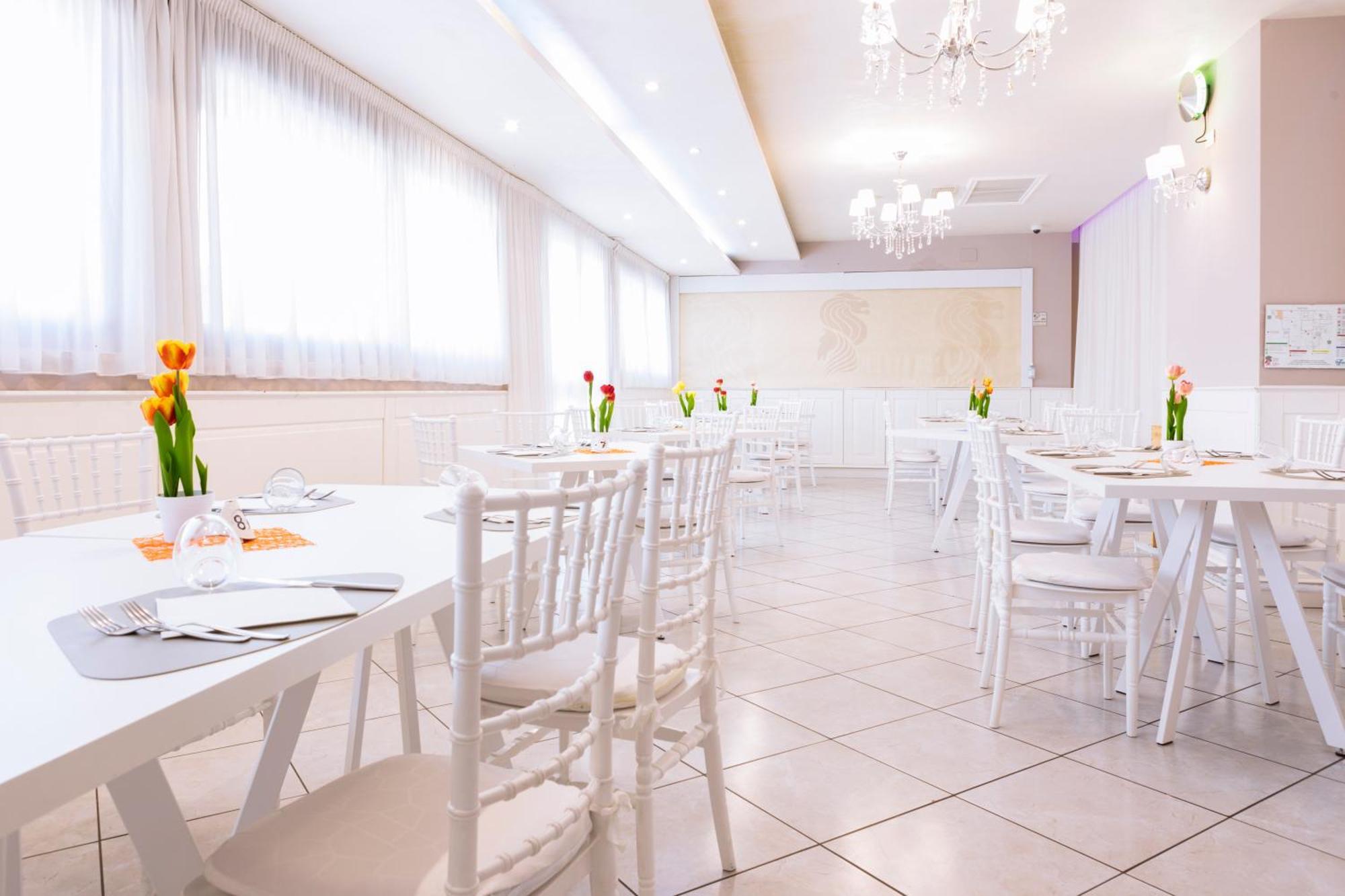 Hotel Leon - Ristorante Al Cavallino Rosso Сан-Джованни-Ротондо Экстерьер фото